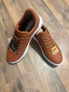 Skechers Men’s Tan Leather-Look Low Top Sneakers